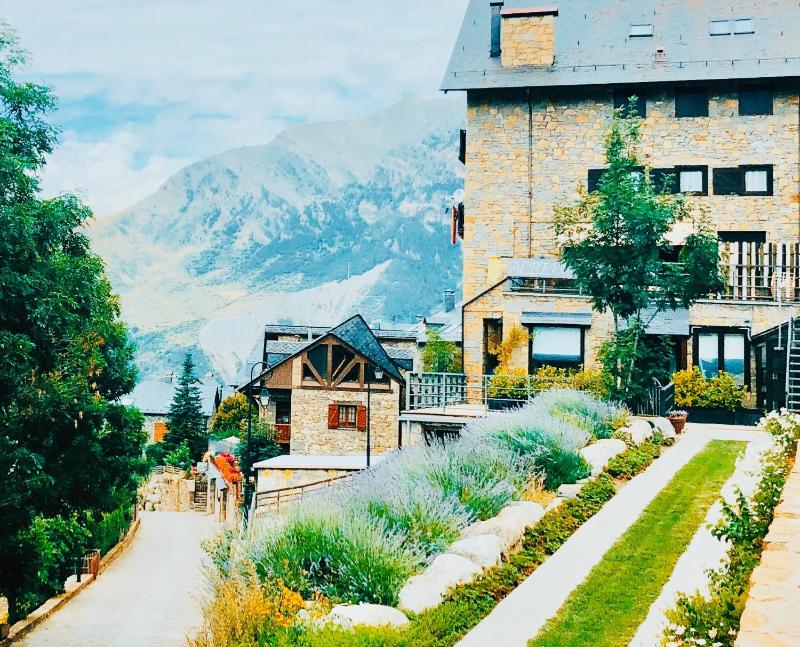 Alberg Taull Images
