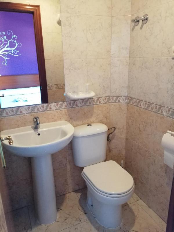 Triple Room with Balcony image 3