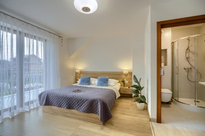 Double Room image 2