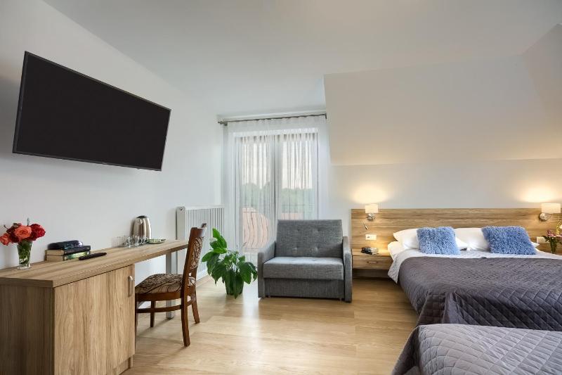 Quadruple Room image 3