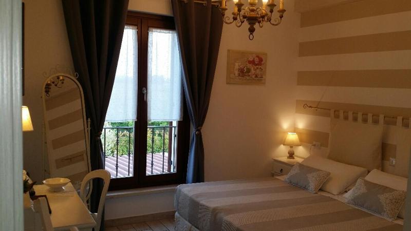 Double or Twin Room with Private Bathroom image 4