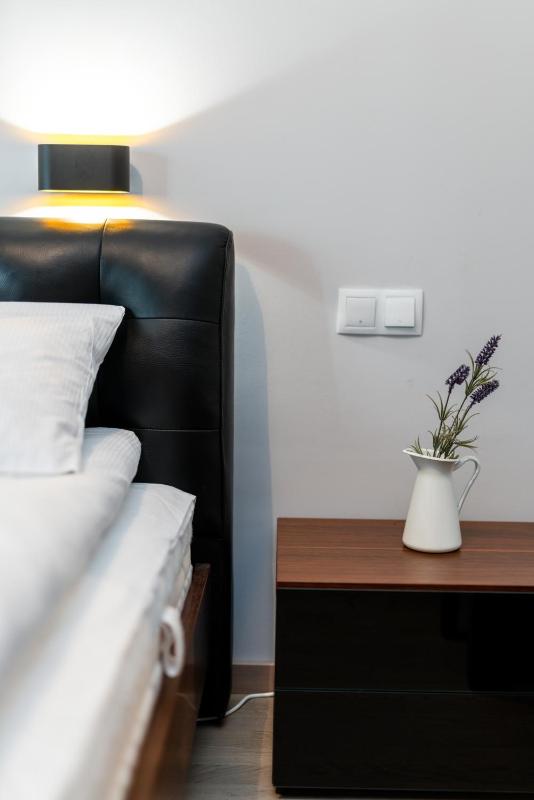 Apartments Poznan Towarowa by Noclegi Renters - image 21