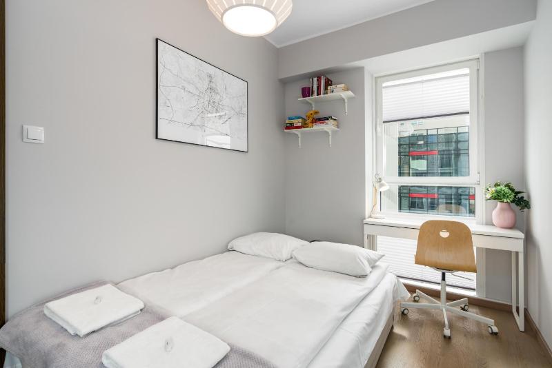 Apartments Poznan Towarowa by Noclegi Renters - image 15