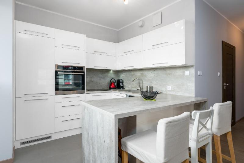 Apartments Poznan Towarowa by Noclegi Renters - image 14