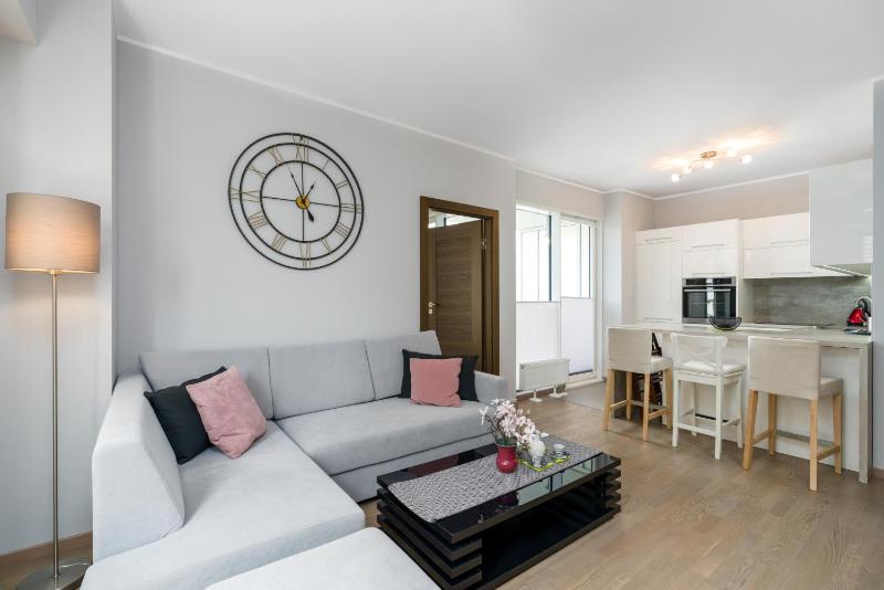 Apartments Poznan Towarowa by Noclegi Renters - image 16