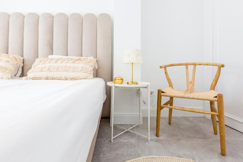 Bella Vista Puerto Banus apartment with sea views - image 8