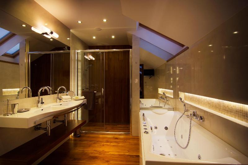 City Residence Apartment Hotel - image 17