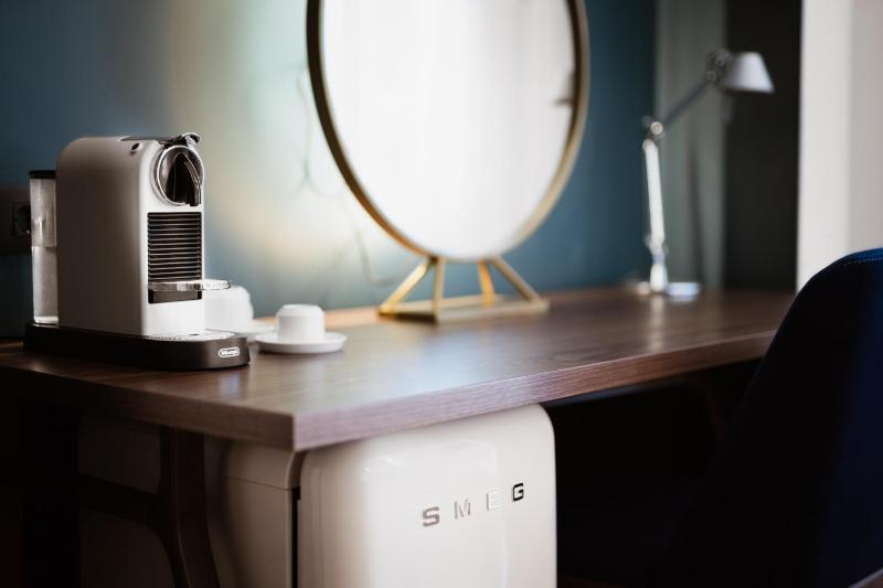 Executive Suite image 2