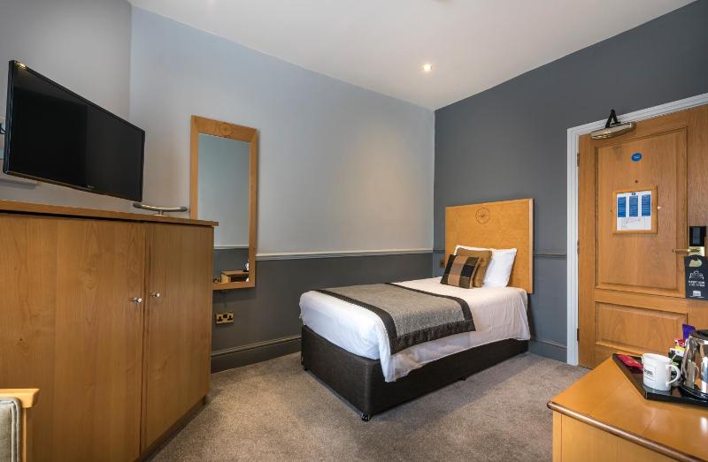 Standard Single Room image 3