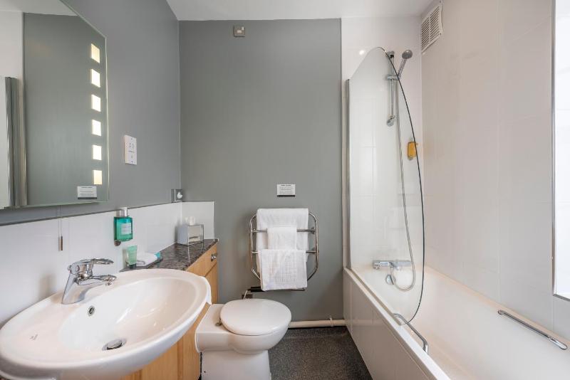 Superior Double Room image 3