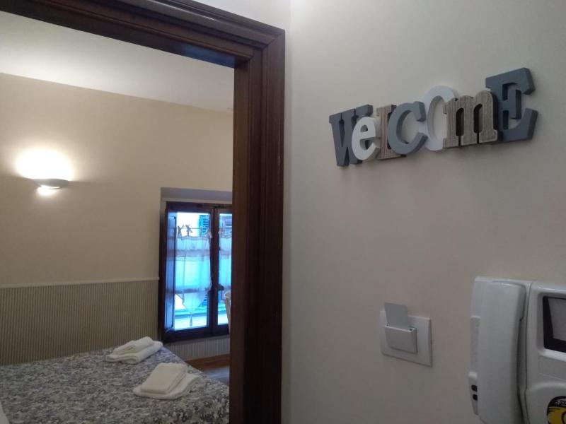 Studio Apartment image 3