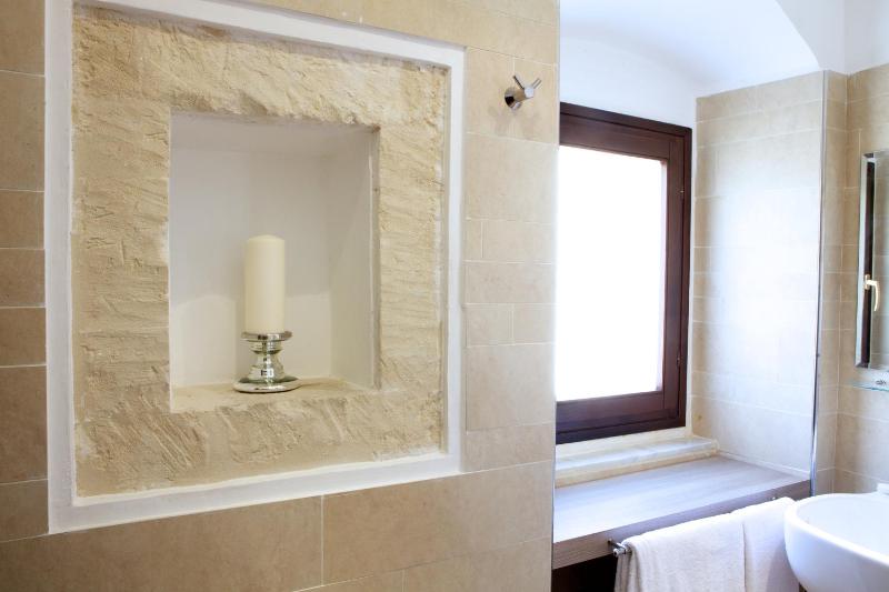 Single Room image 4
