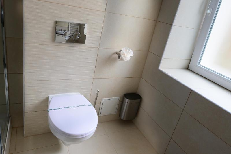 Double Room with Private Bathroom image 4