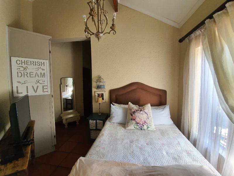 Waterhouse Guest Lodge - Indus Street - image 12
