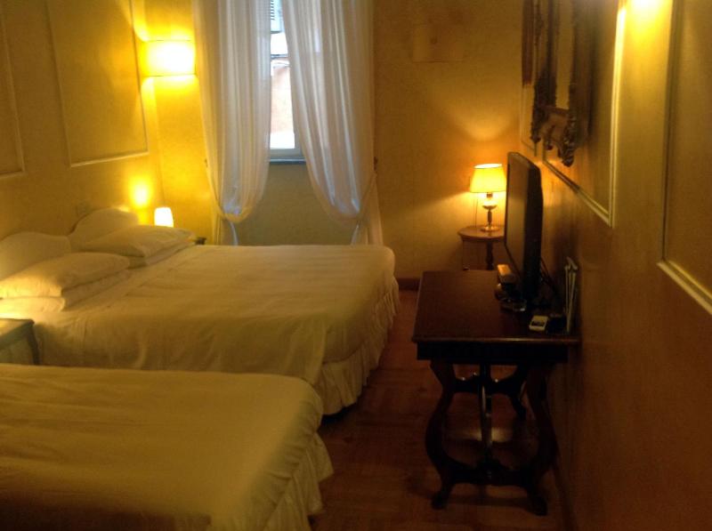 Triple Room image 3