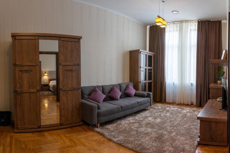 Premier Suite image 1