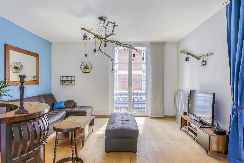 One-Bedroom Apartment image 4