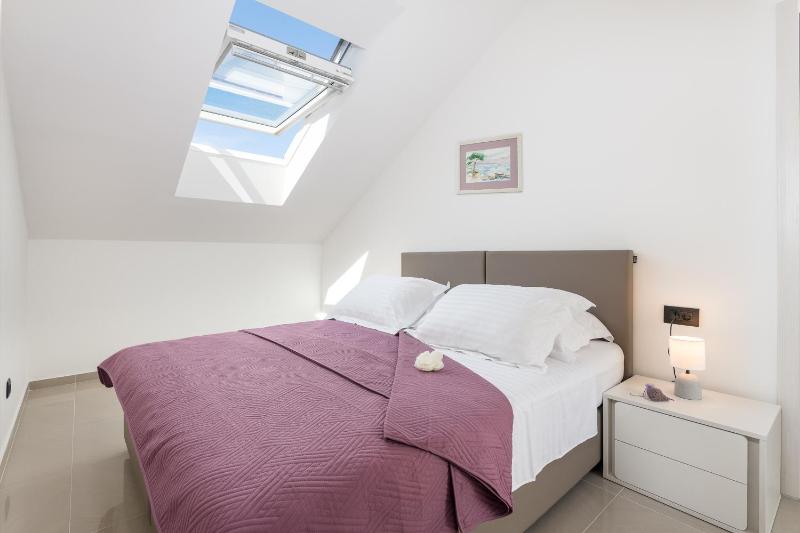 One Bedroom Apartment with Balcony and City View image 2