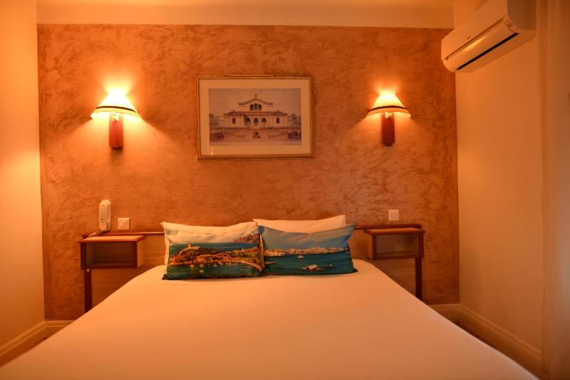 Single Room image 3