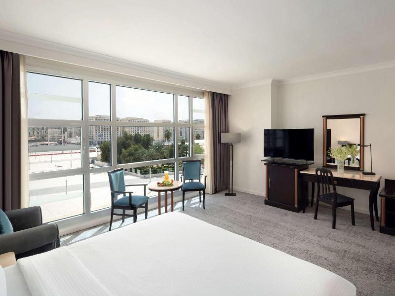 Superior King Room with Part Haram View image 3
