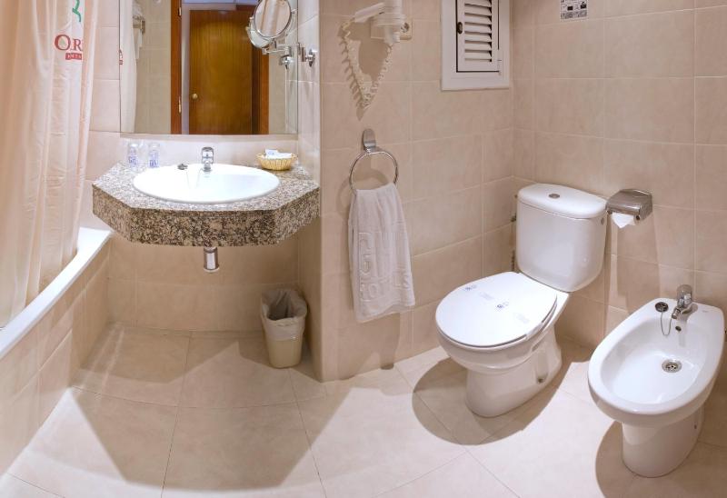 GHT Oasis Park & Spa - image 21