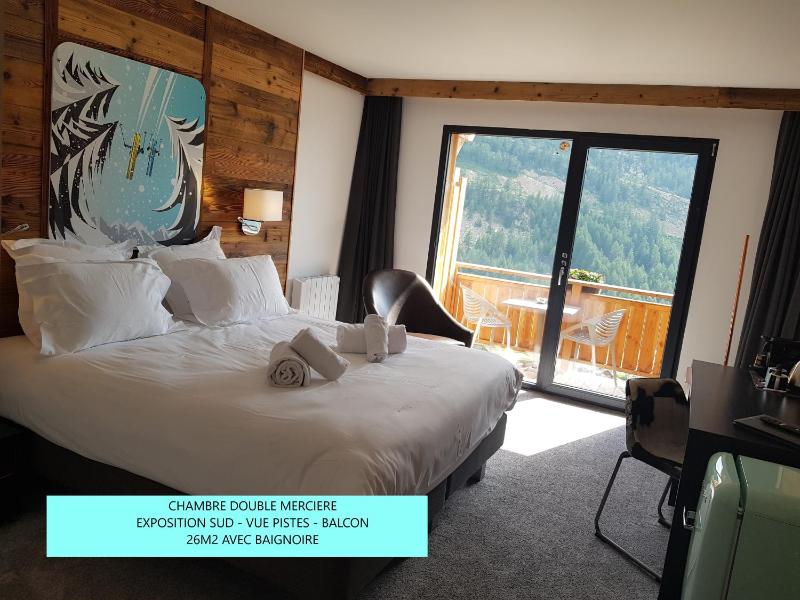 Superior Double Room image 3