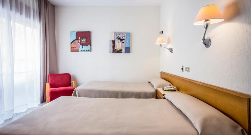 Hotel Leuka - image 13