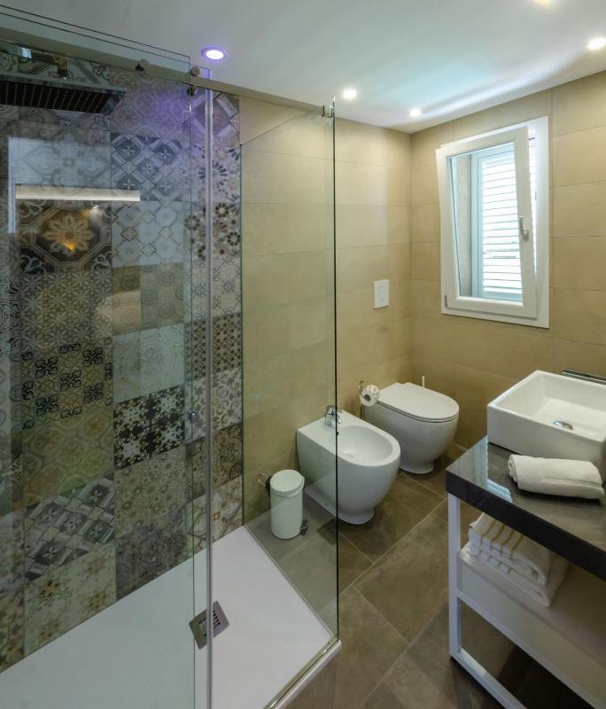 Calanica Boutique Apartments - image 4