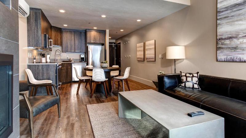 33 Ski Village Loft 3BR by SkyRun Park City - image 1