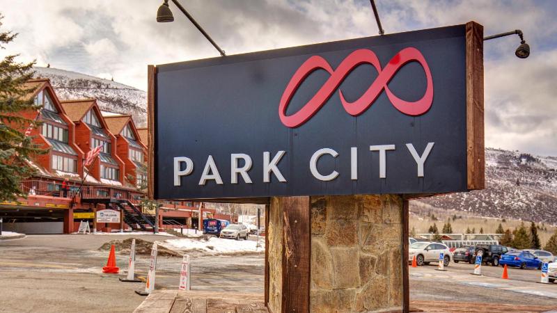 33 Ski Village Loft 3BR by SkyRun Park City - image 7