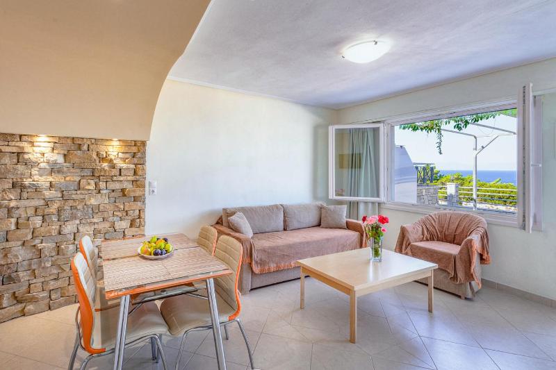 Apartment with Sea View image 1