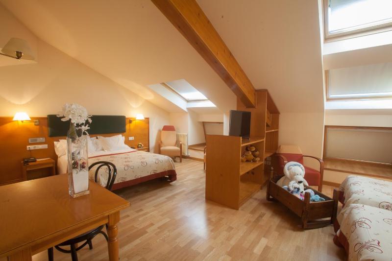 Family Room image 1