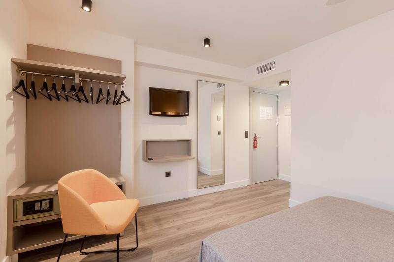 Hotel Zeus - image 15