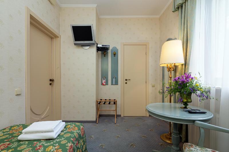 Single Room image 4