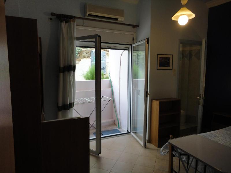 Budget Studio image 4