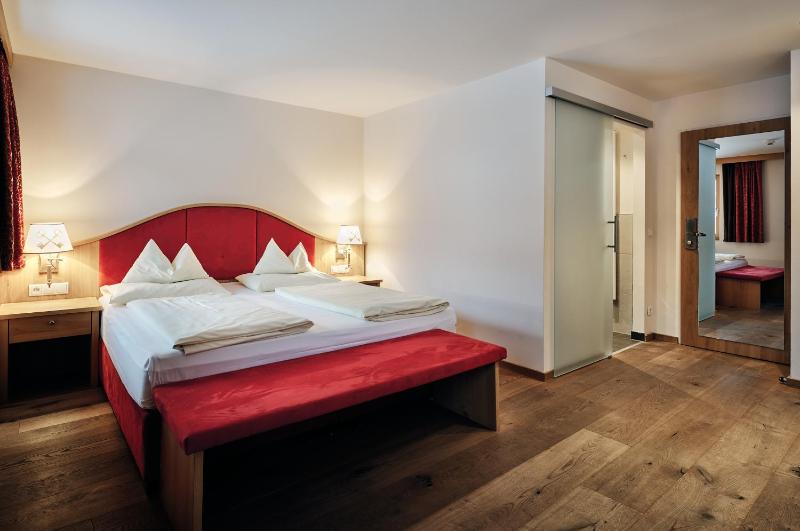 Superior Double Room image 2