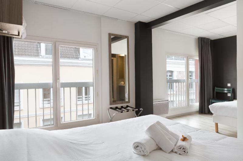Lille City Hotel - image 14
