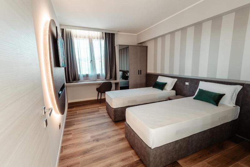 Two-Bedroom Suite image 3
