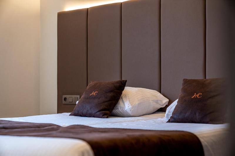 Standard Double Room image 4