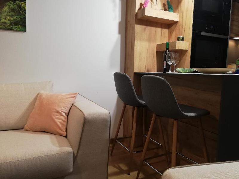 Studio Apartment image 3