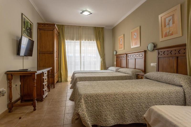 Triple Room image 4