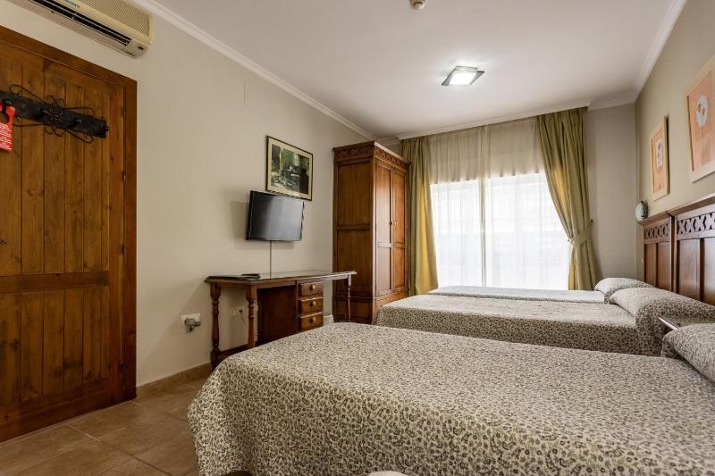 Triple Room image 3