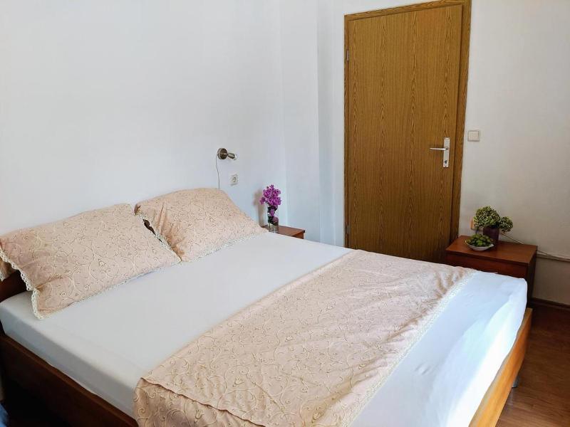 One-Bedroom Apartment with Terrace image 1