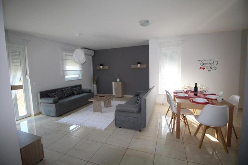 Two-Bedroom Apartment image 3