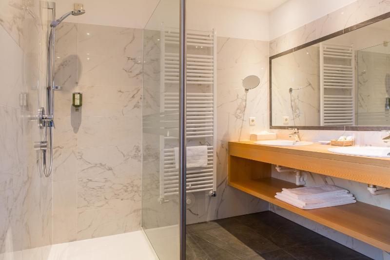 Suite (2 Adults) image 3