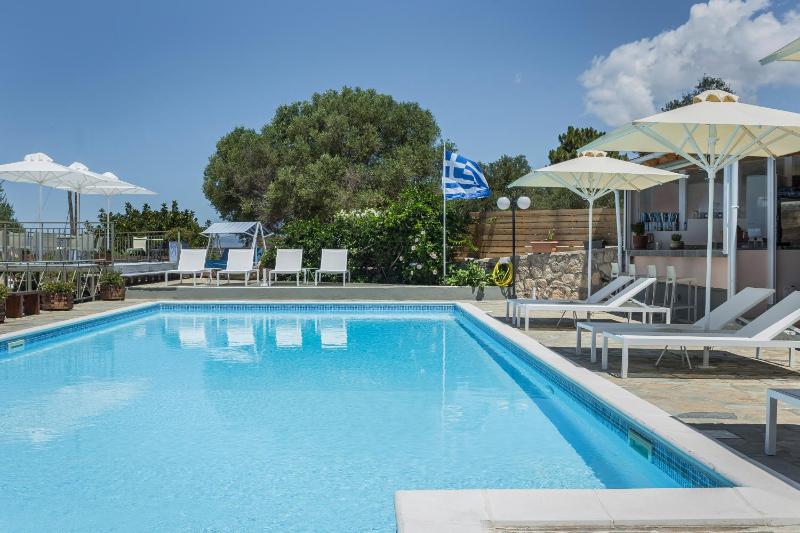 Panorama Fanari studios and apartments - image 22