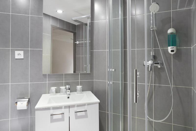 Lille City Hotel - image 21