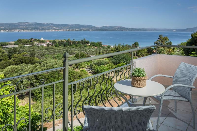 Panorama Fanari studios and apartments - image 38
