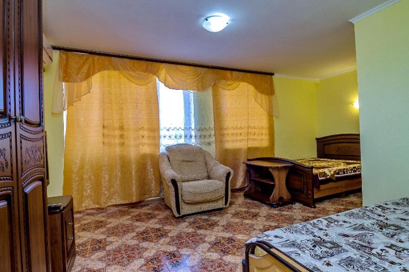 Quadruple Room image 2