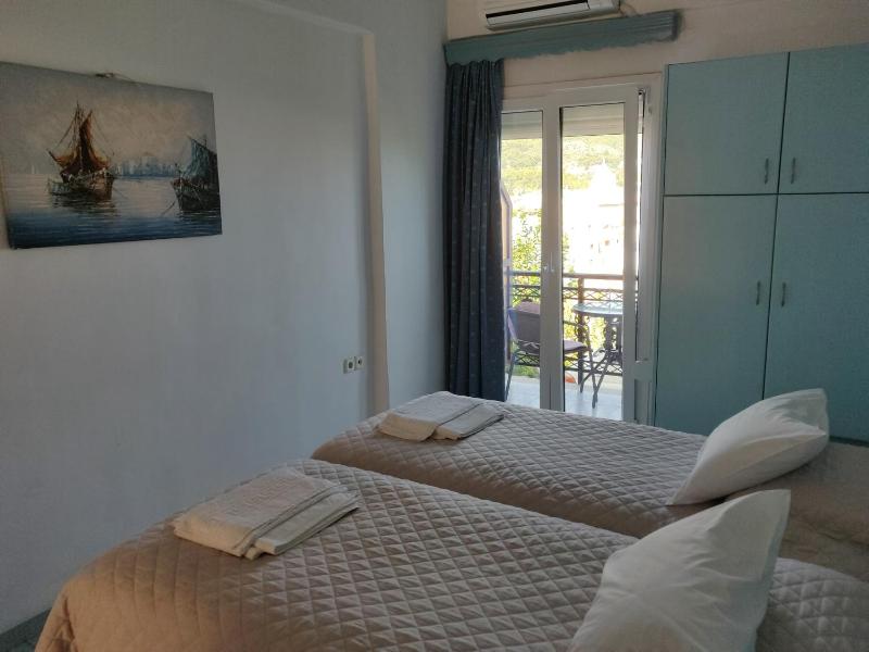 Studio with Sea View image 2